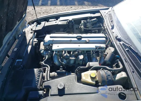 1982 Jaguar Xj6 z USA, uszkodzony, nr VIN SAJH1740SC724383